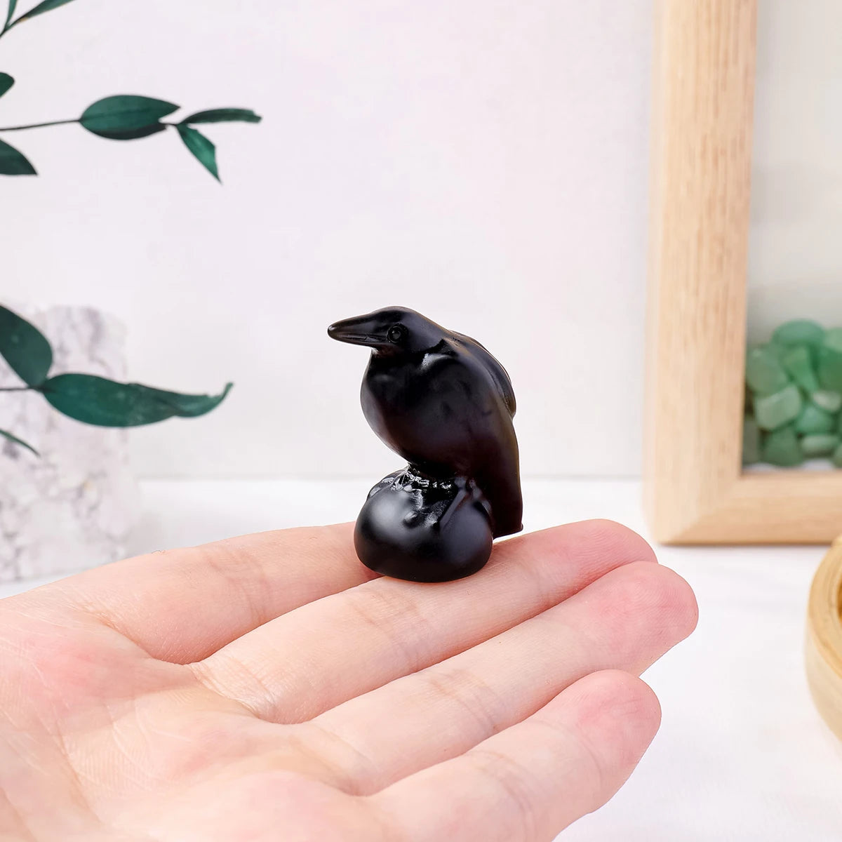 Obsidian Crow Figurine – Crystal Protection & Haunted Decoration