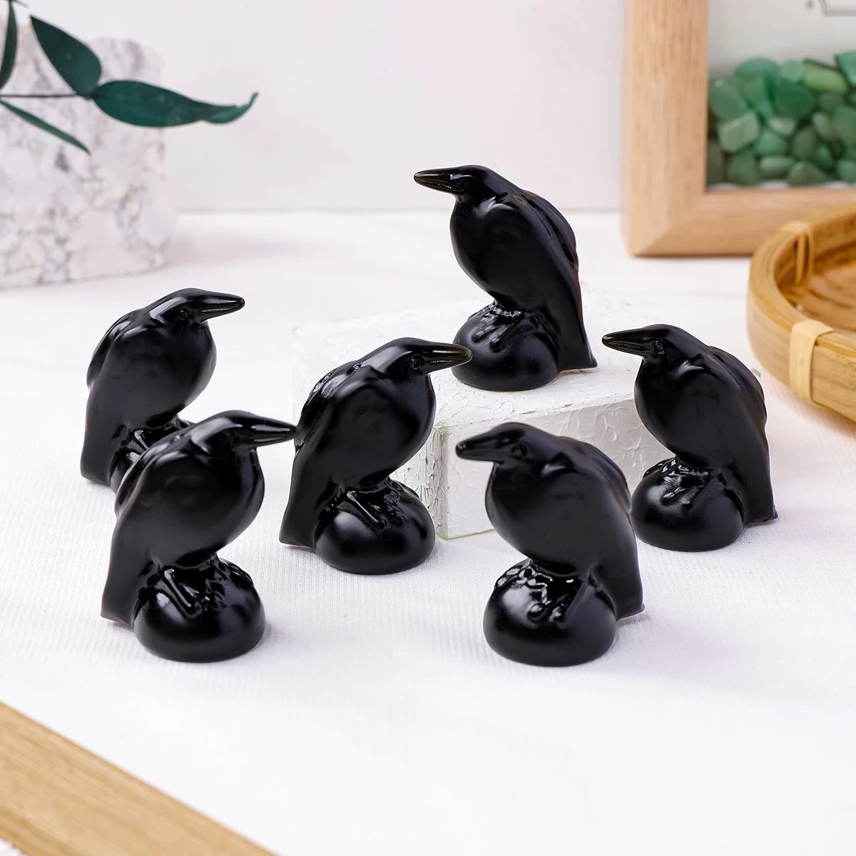 Obsidian Crow Figurine – Crystal Protection & Haunted Decoration