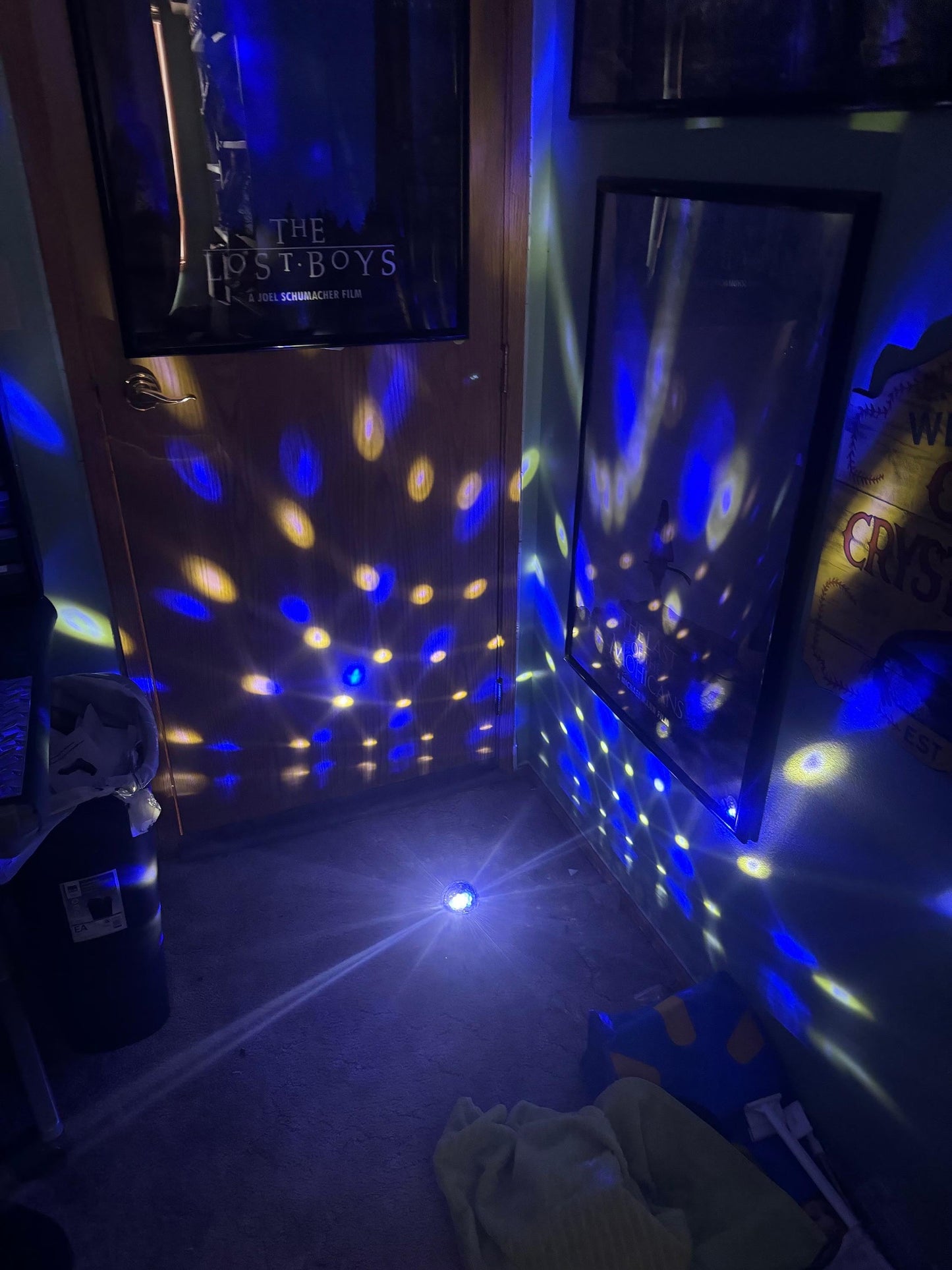 Paranormal Motion Sensor Flying Saucer – LED Activated Ghost Hunting Tool